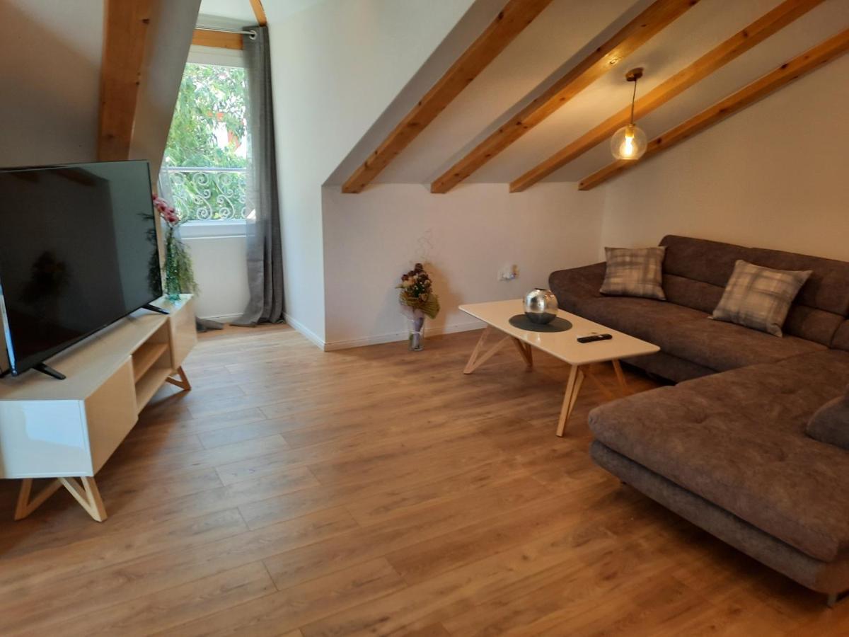 Apartmani Marta Marina Bagian luar foto