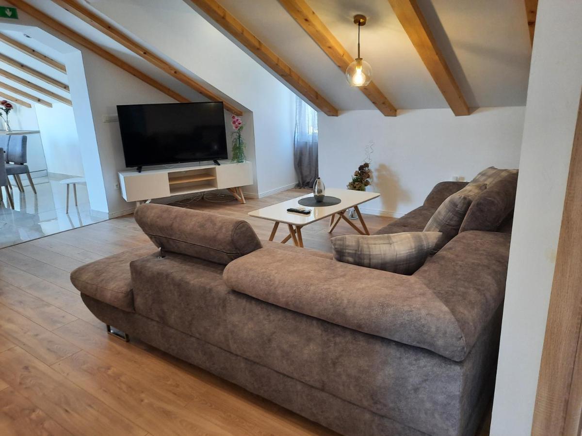 Apartmani Marta Marina Bagian luar foto