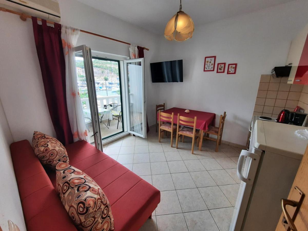 Apartmani Marta Marina Bagian luar foto