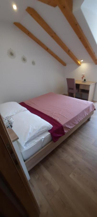 Apartmani Marta Marina Bagian luar foto