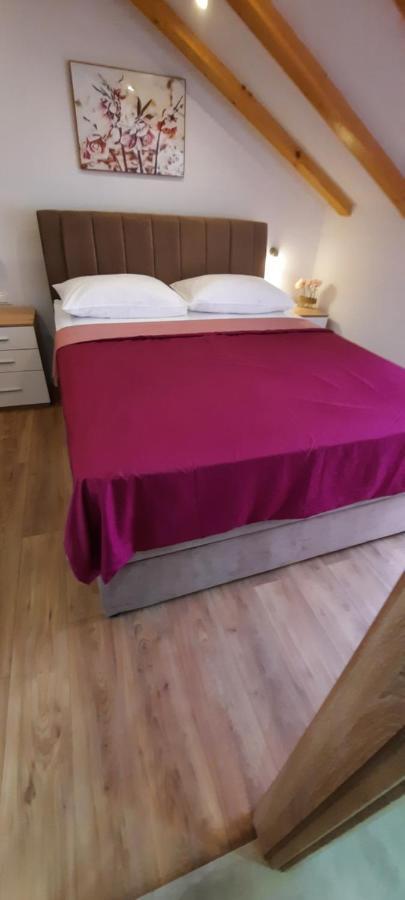 Apartmani Marta Marina Bagian luar foto
