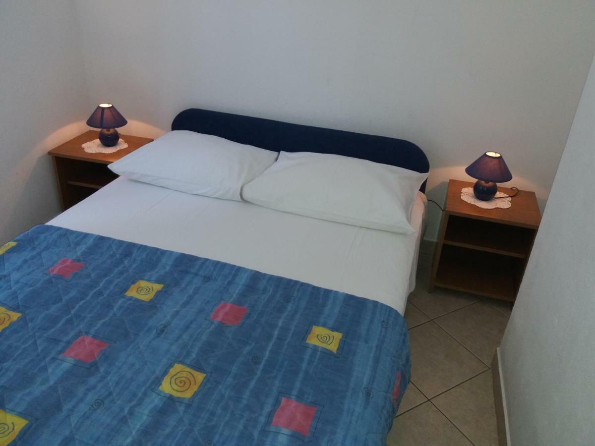 Apartmani Marta Marina Bagian luar foto